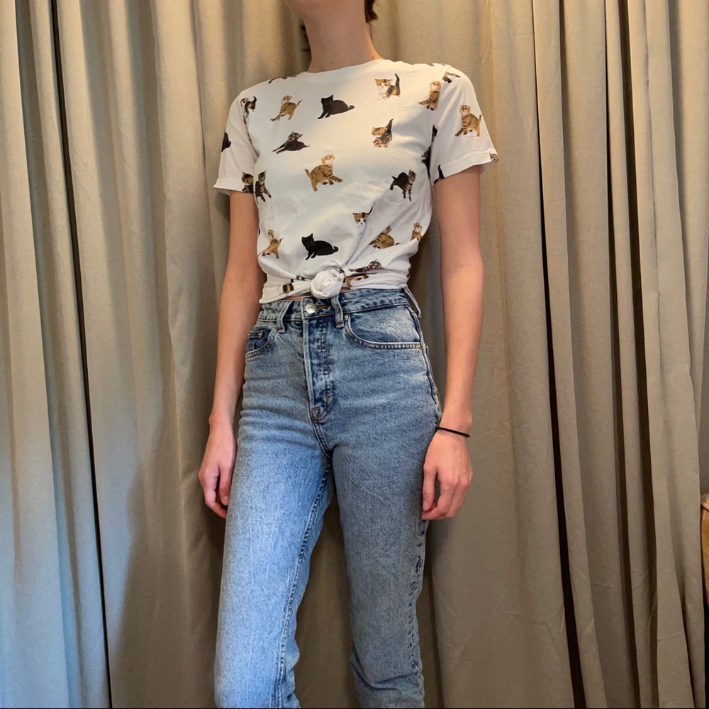 Graphic kitten tee